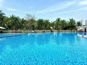 Innenpool, Außenpool