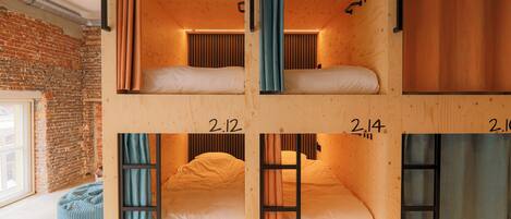 Single Cocoon | In-room safe, blackout drapes, free WiFi, bed sheets