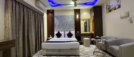 Soundproofing, iron/ironing board, free WiFi