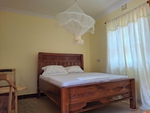 Quarto casal econômico