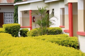 Exterior - Meserani Oasis Lodge & Campsite (Arusha)