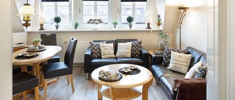 Télévision, lecteur de DVD, chaîne hi-fi