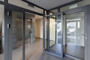 숙박 시설 입구