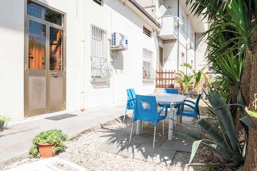 La ROSA - Townhouse with private garden.