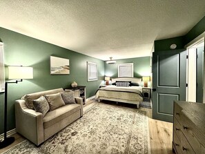 3 bedrooms, iron/ironing board - 3BDR Home by Torch Lake Sandbar 11931 (Rapid City)