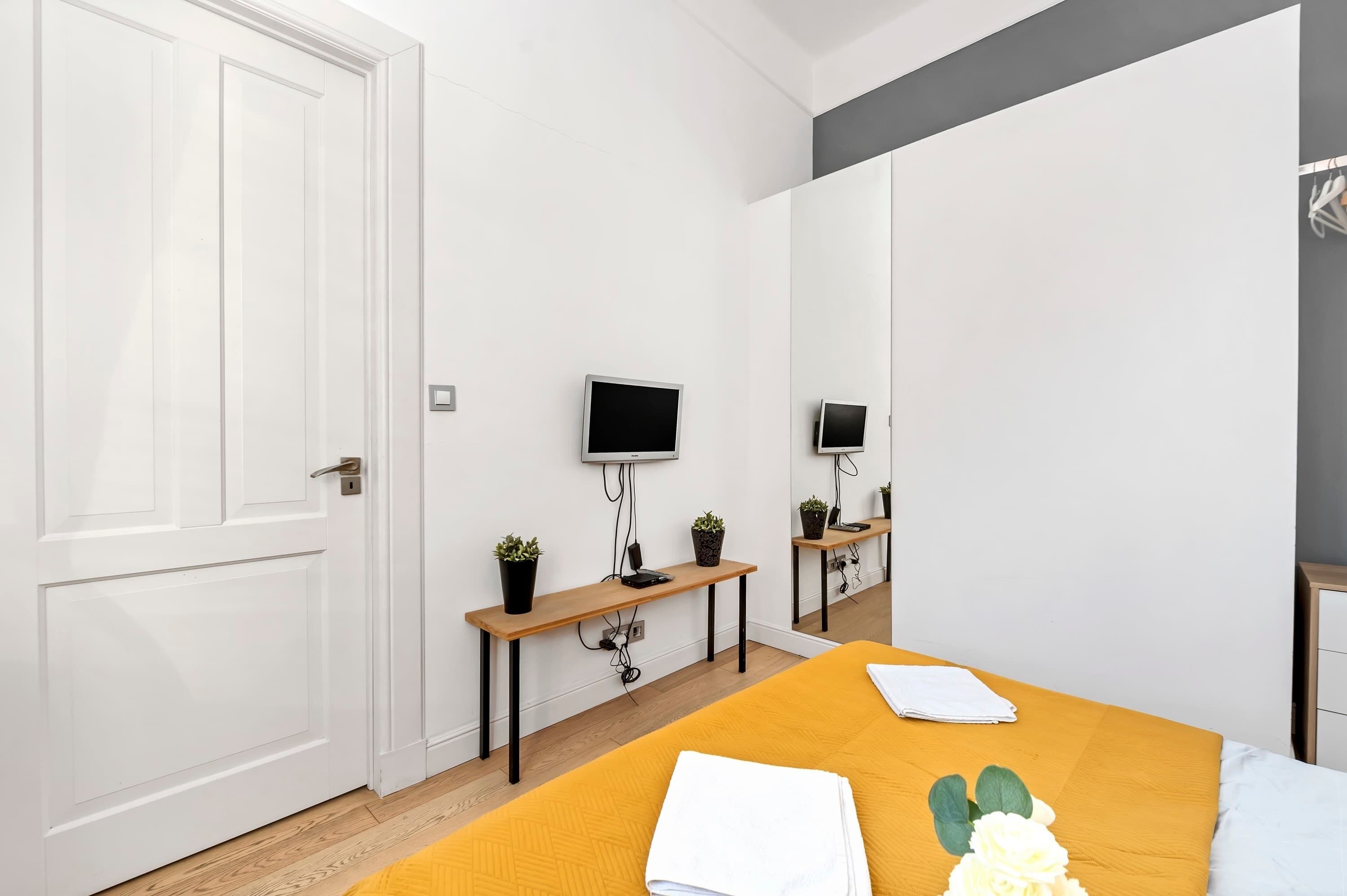 2 habitaciones, tabla de planchar con plancha, wifi y ropa de cama 