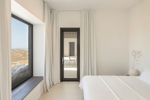 6 bedrooms, bed sheets