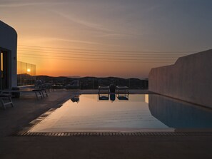 Outdoor pool - J View Villa Mykonos (Mykonos)