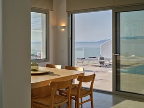 In-room dining - J View Villa Mykonos (Mykonos)