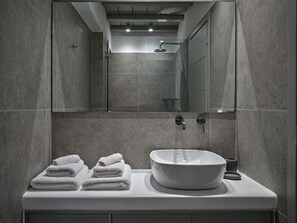 Shower - J View Villa Mykonos (Mykonos)