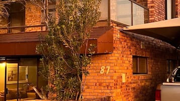 House, 5 Bedrooms, Smoking, Balcony | Exterior