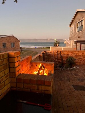 House, 5 Bedrooms, Smoking, Balcony | BBQ/picnic Area