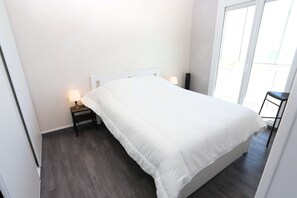 Iron/ironing board, free WiFi - Modern, bright apartment facing the sea, TOP à St Cyprien (Saint-Cyprien)