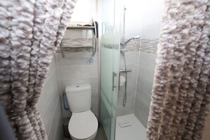 Een douche, een haardroger
