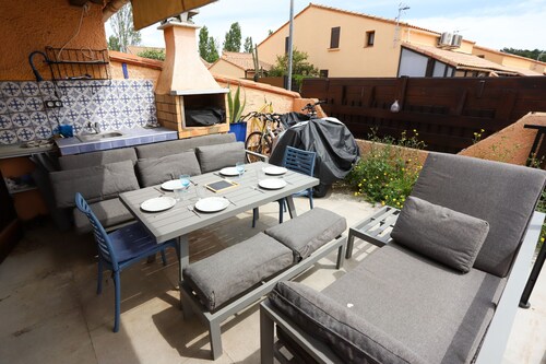 House in residence with swimming pool 3 bedrooms in St Cyprien
