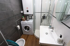 Shower, hair dryer - St Cyprien superb renovated studio close to the port (Saint-Cyprien)