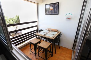 Dining - St Cyprien superb renovated studio close to the port (Saint-Cyprien)