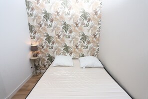 Iron/ironing board