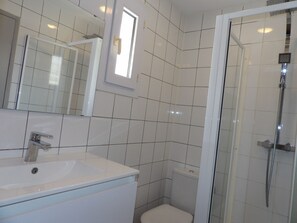 Suihku, hiustenkuivaaja