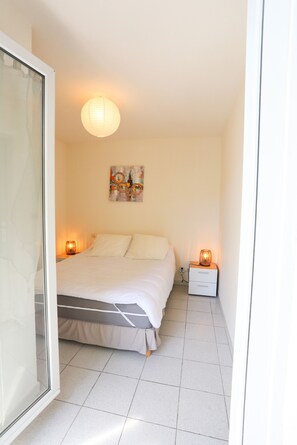 2 bedrooms, iron/ironing board