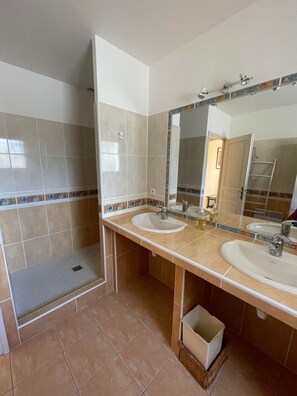 Shower, hair dryer