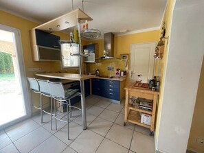 Refrigerador, microondas, horno y lavavajillas 
