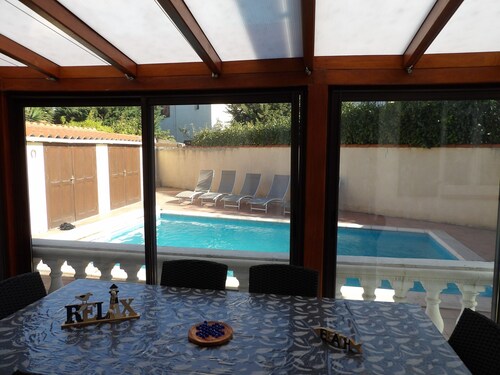 St Cyprien 4-room house with swimming pool near the beach