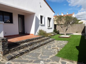 Exterior - St CYPRIEN 3-star villa with swimming pool, 3 bedrooms (Saint-Cyprien)