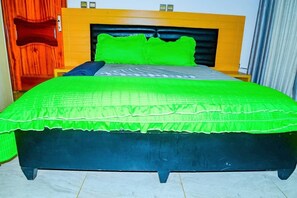 5 Schlafzimmer, Bügeleisen/Bügelbrett, WLAN, Bettwäsche