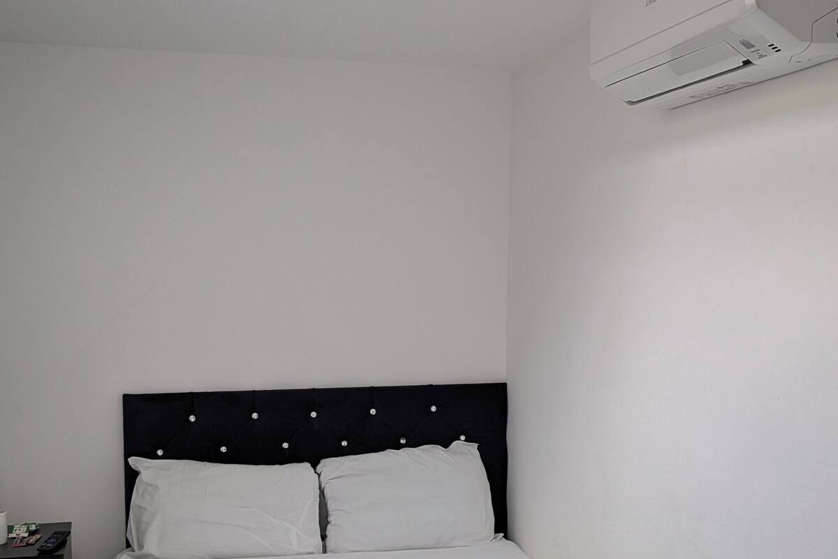 Economy tweepersoonskamer, 1 tweepersoonsbed, privébadkamer | Gratis wifi, beddengoed