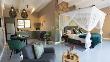 Luxury Villa, Non Smoking, Mountain View | 1 bedroom, Egyptian cotton sheets, premium bedding, in-room safe