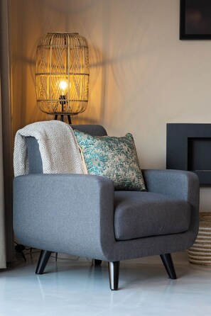 Luxury Villa, Non Smoking, Mountain View | Living area | 34-inch LED TV with digital channels, fireplace, Netflix