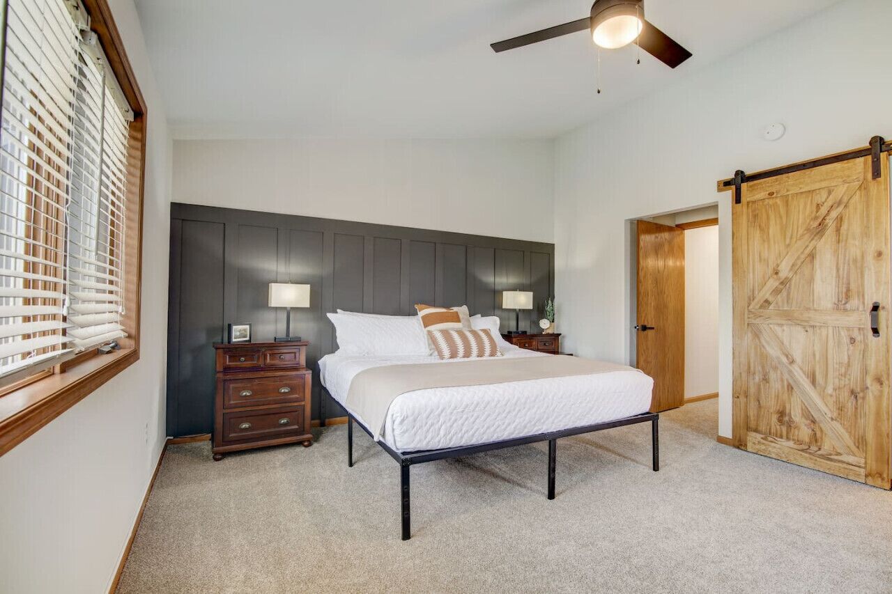 2 bedrooms, iron/ironing board, WiFi (free), bed sheets