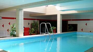 Comfort Apartment, Ensuite, Garden View | Indoor pool