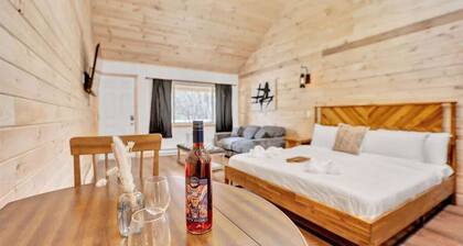 Charming Pocono Modern | Firepits | Pickleball!