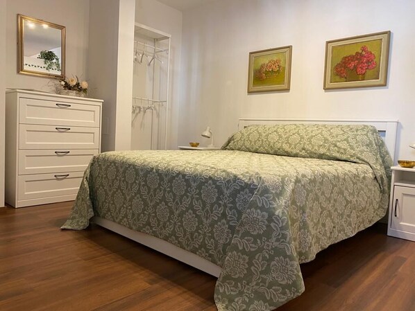 1 bedroom, free WiFi, bed sheets - Montegnacco-Braida Palace Apartment (FREE PARKING) (Udine)