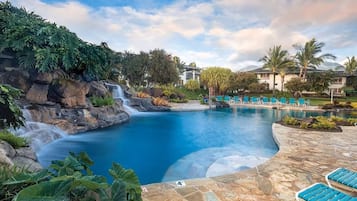 Piscina all'aperto, una piscina riscaldata