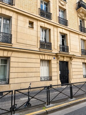 Exterior - L'appartement Blomet  (Paris)
