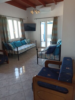 Penthouse | Living area - APERANTO GALAZIO (Kithira)