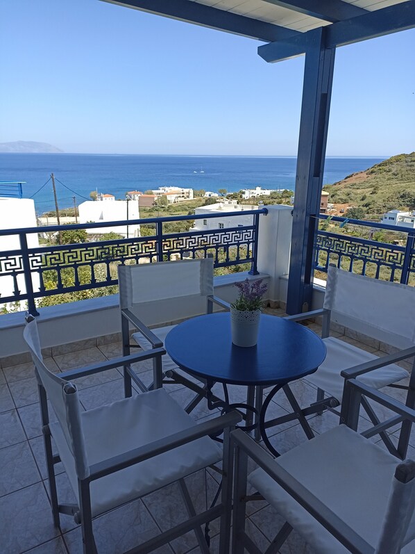 Apartment | Terrace/patio - APERANTO GALAZIO (Kithira)
