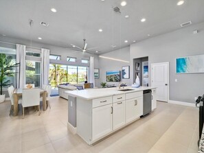 Interior - Luxurious Beach House with heated pool (Palm Coast)