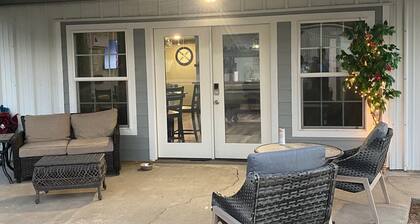 ConRoy's Junction_Sleeps 20