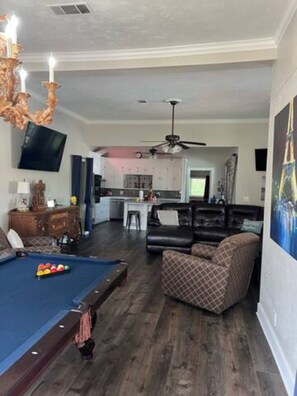 Living area - ConRoy's Junction_Sleeps 20 (Montgomery)