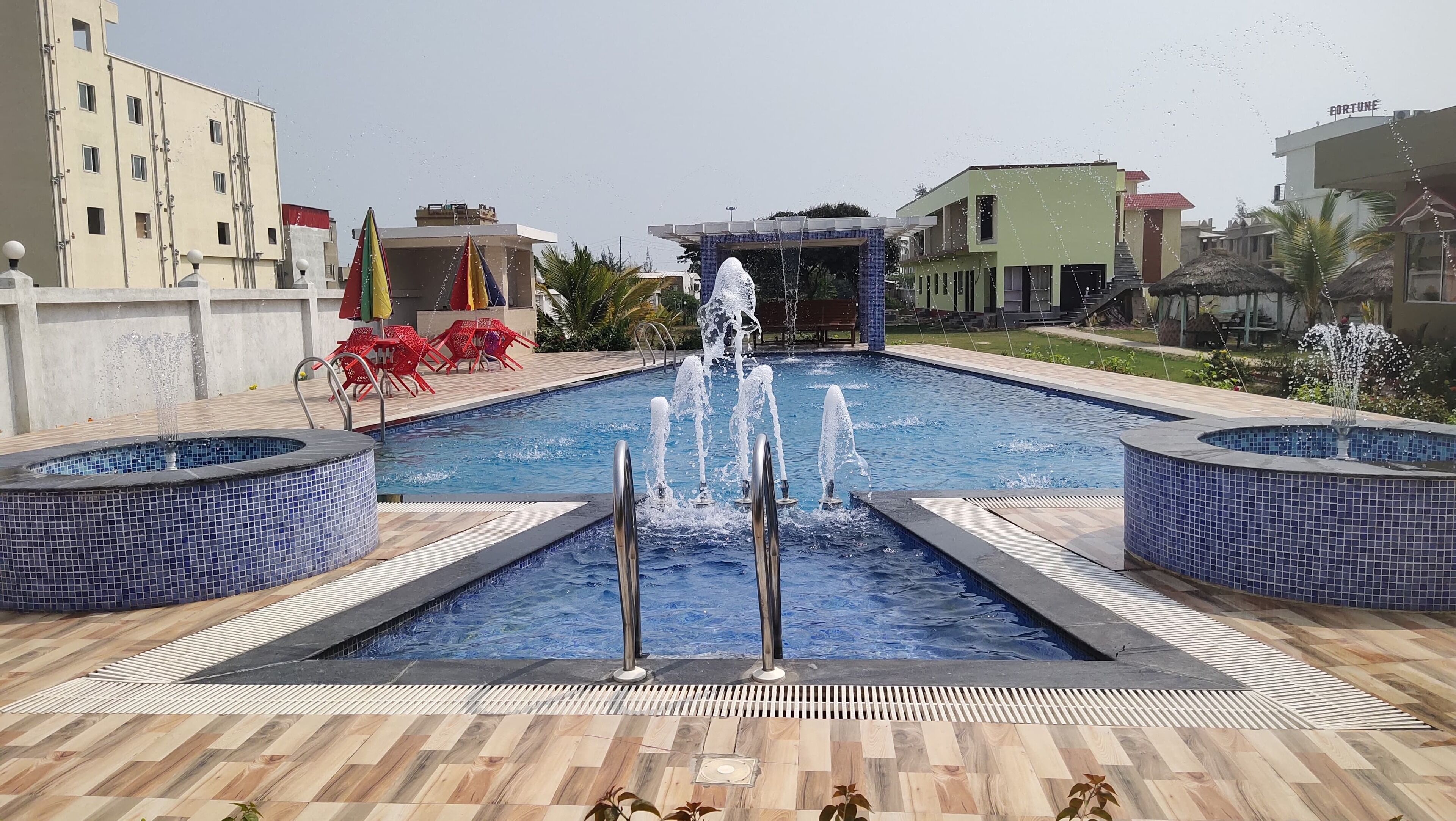 Ulkouima-allas, aurinkovarjoja