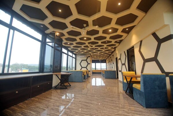 Balcony - Teertham Hotel (Rishikesh)