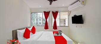 Goroomgo Vhyom Sky Palace Near Sakherbazar Metro Station Kolkata