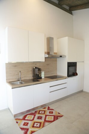Fridge, oven, stovetop, dishwasher - Apartment with outdoor pool and whirlpool, sauna, Wi-fi,a/c and free parking (Piemonte)