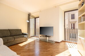 Smart TV - Your amazing holiday in the heart of the Jewish Ghetto
 (Roma)