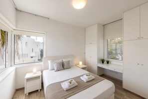 3 dormitorios, cunas (de pago), ropa de cama