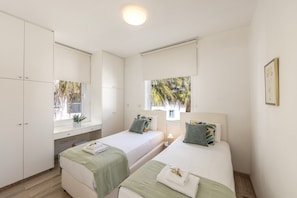 3 dormitorios, cunas (de pago), ropa de cama